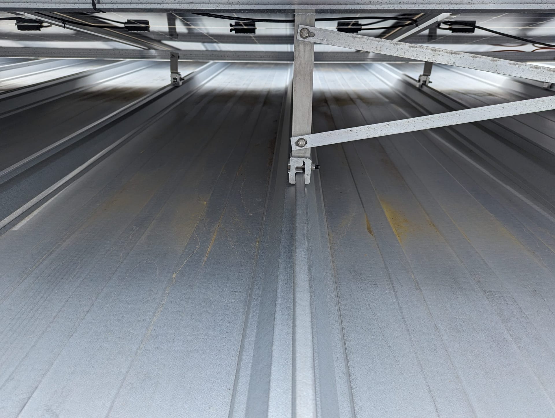 Standing Seam Roof – G7 Clamp – Astra Racking